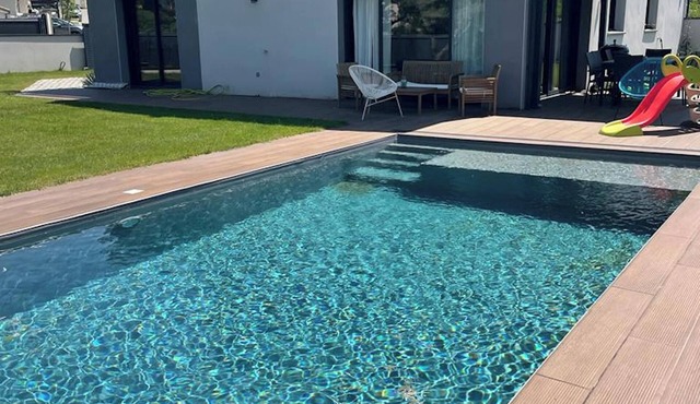 Homerez - Villa in Deyme with pool