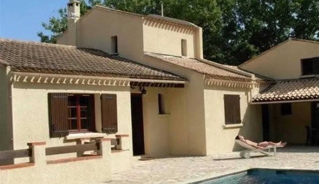 Homerez - Villa in Martignargues with Pool