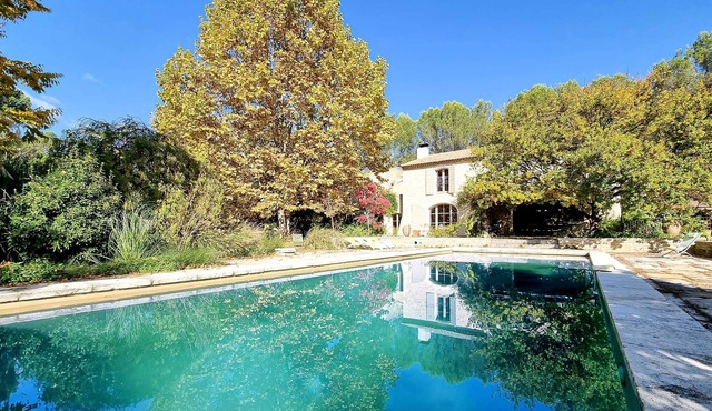 Homerez - Villa in Lambesc with Pool and Spa