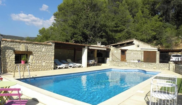 Homerez - Villa in Lioux with pool