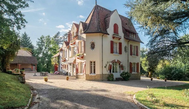 Homerez - Villa in Saint-Gence