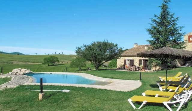 Homerez - Villa in Saint-Maime