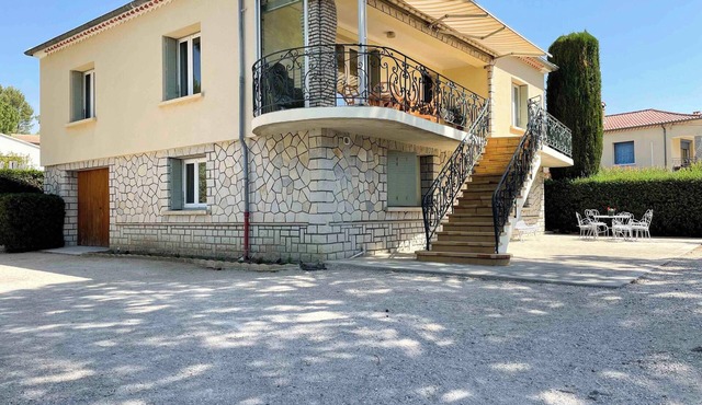 Homerez - Villa in Sablet + Private Pool