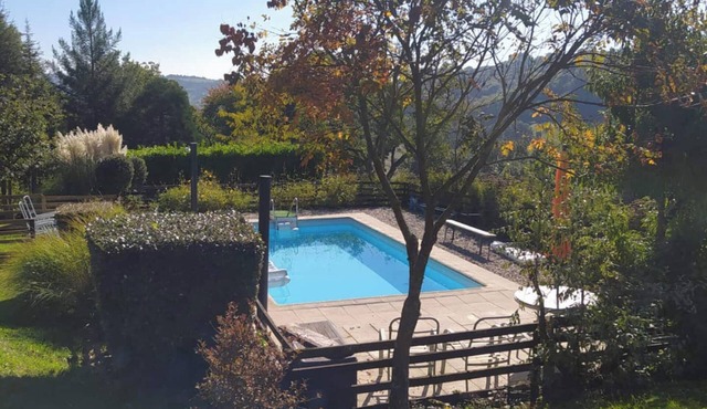 Homerez - Villa with Pool and View in Bannes