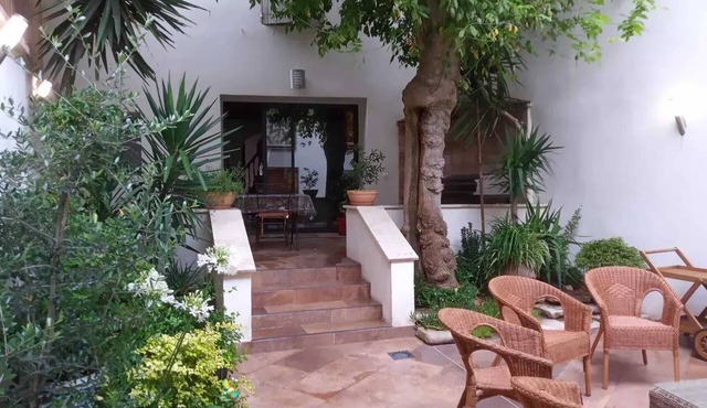 Homerez - Welcoming house in Courthézon with private garden