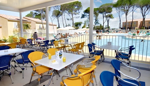 Homerez - Welcoming House in Calvisson with Pool and Terrace