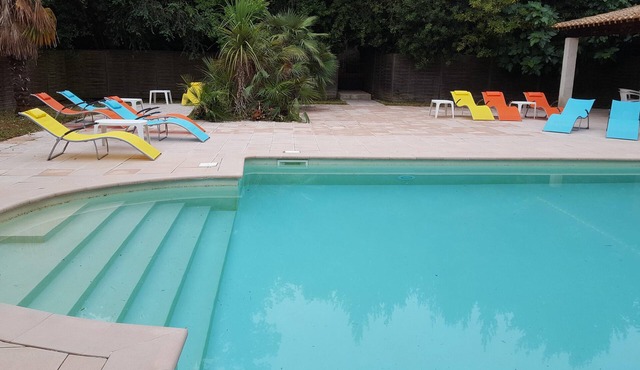 Homerez - Welcoming House in Lagrasse with Shared Pool