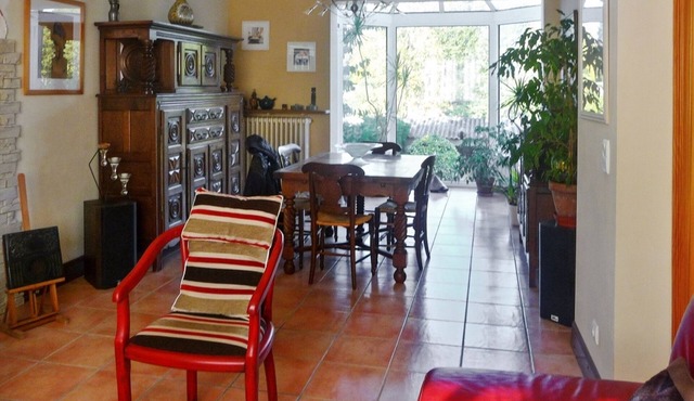 Homerez - Welcoming House in Lanester - Comfort and Space for 6