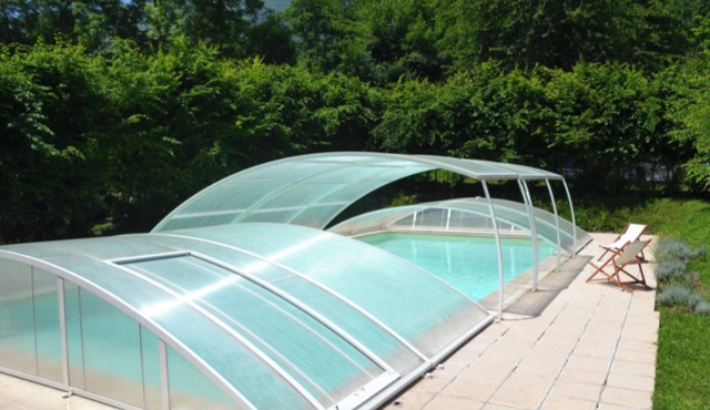 Homerez - Welcoming House in Gembrie with Shared Pool