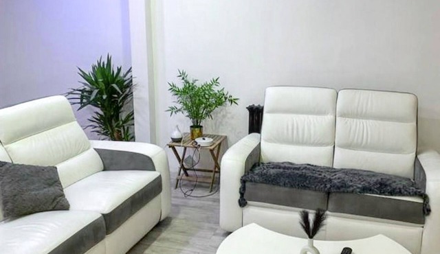 Homerez - Welcoming house with jacuzzi in Longvic