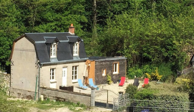 Homerez - Welcoming House in Bléré with Fireplace and Terrace