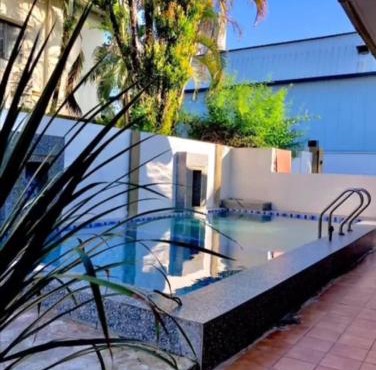 HOMESTAY ALORSETAR TOWNCENTRE by ASTARILA GUESTHOUSE-AmanCentral -iSLAM SAHAJA - 2storey Banglo, Private Pool, BBQ area & sports - max 30pax