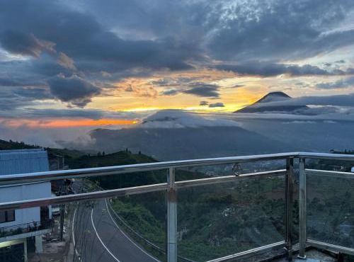 Homestay Atas Awan Syari'ah Dieng