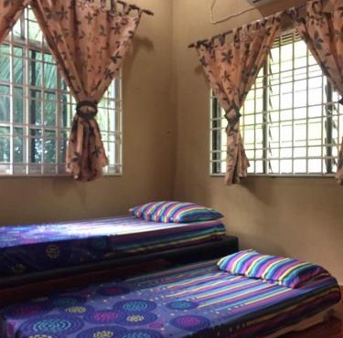 Homestay Cikgu Sungai Batu Besi