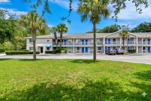 Homestay Inn and suites