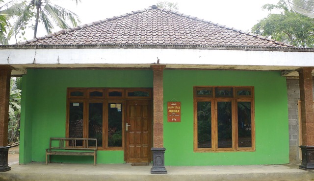 Homestay Jemiran