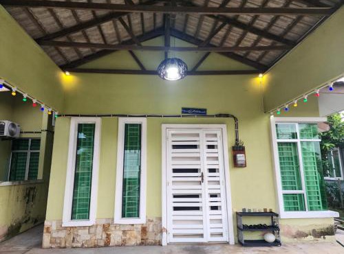 HOMESTAY RIZQI - MUS LIM Only