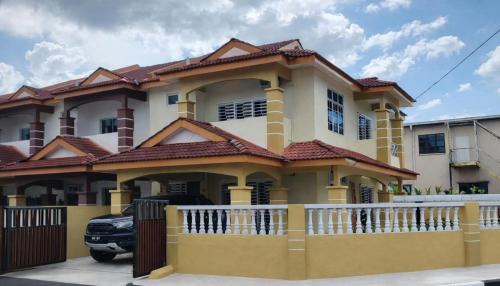 Homestay Tasnim Bertam 5 Rooms Corner lot