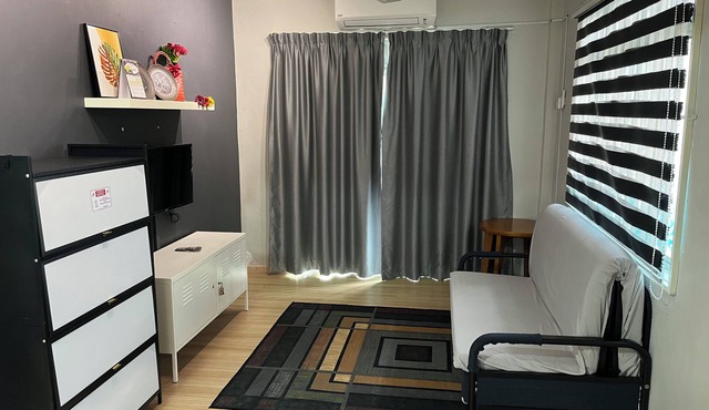 Homestay WaDi 2, Apartment with pool near beach