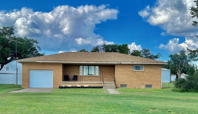 Homestead House - Simple comfort in the heart of Kansas