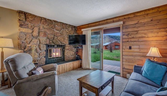 Homesteader - Peaceful cabin with beautiful views