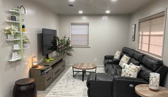 HomeSuite Cabin | Near Casino & Hugo Lake