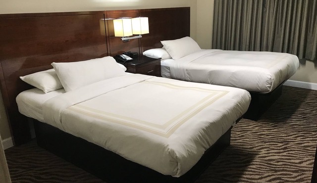 Hometown Inn & Suites