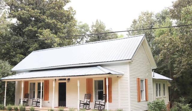 Homewood Historic Cabin w/Patio, Sleeps 8