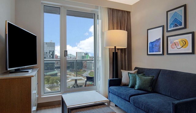 Homewood Suites by Hilton Montreal Downtown, QC