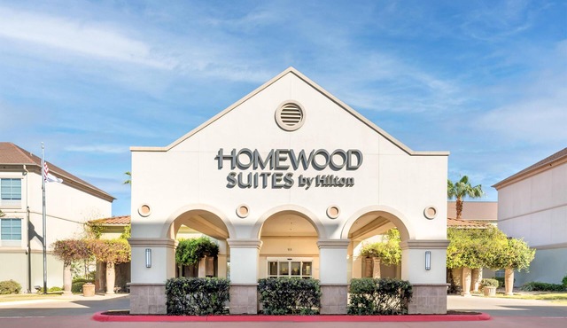 Homewood Suites by Hilton Laredo at Mall del Norte