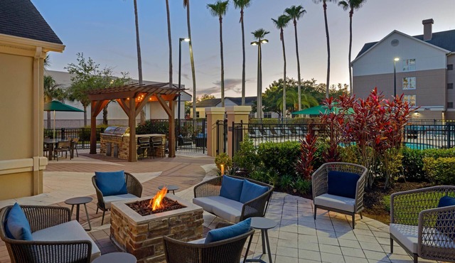 Homewood Suites by Hilton® Orlando-UCF Area