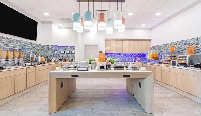 Homewood Suites by Hilton East Rutherford - Meadowlands