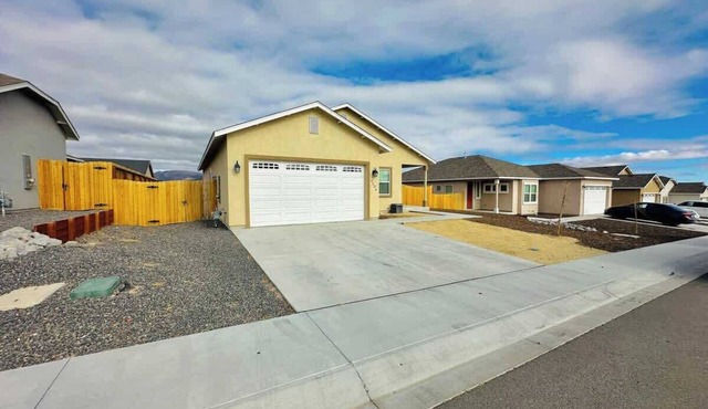 Homey-20 Min to USA Pkwy|8beds,3TVs,14 Guests