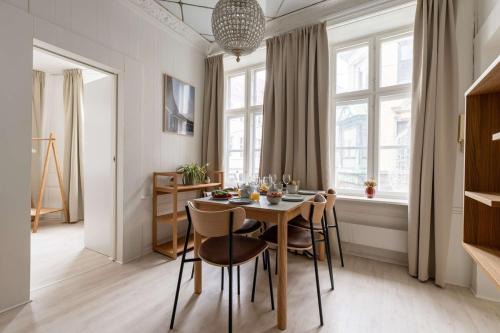 Homey 2BR for 6 Near Strøget