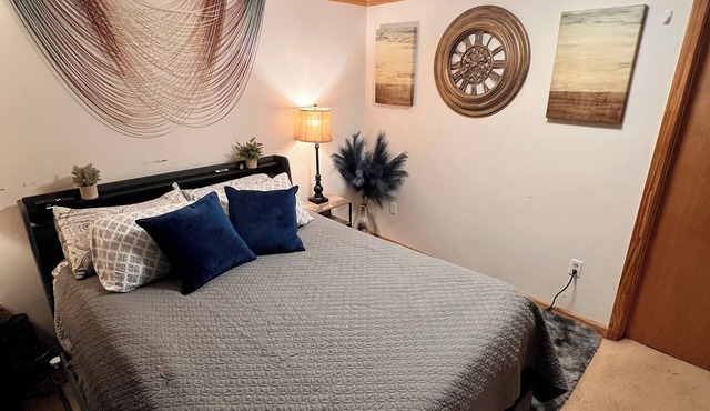 Homey and Relaxing Stay w/Private Movie Theater Room