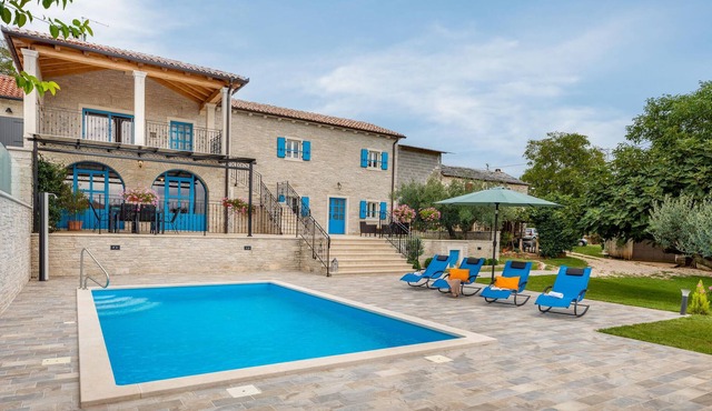 Homey cottage in naturally beautiful surroundings not far from the Slovenian border.
