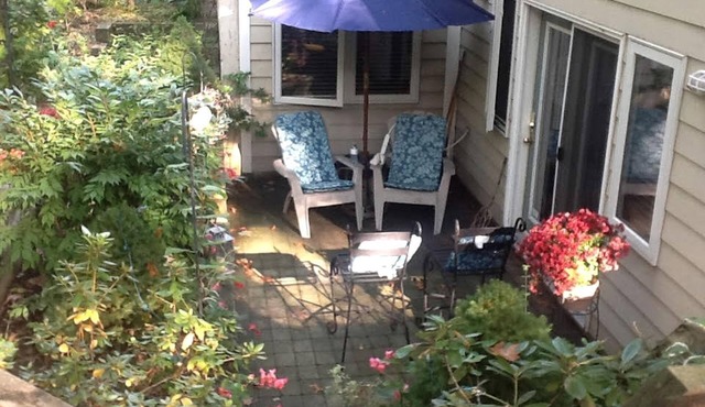 Homey Cottage Studio on Lake Huron for Week-Long Getaway near Grand Bend, Ontario