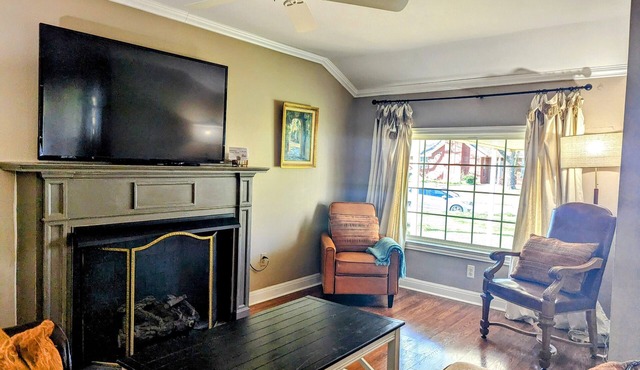 Homey Escape Minutes From Anything You Could Need! Free WIFI!