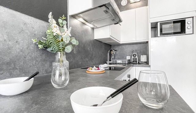 Homey Garden - Free parking/Near Tram/Netflix/Wifi