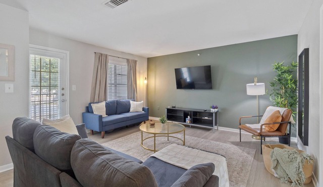 Homey Modern 3BR Retreat w/Resort Pool