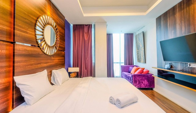 Homey Penthouse 3Br With Extra Room Kemang Village Apartment
