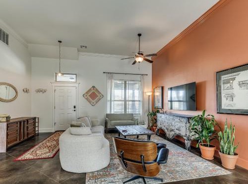 Homey Retreat near Thunder Alley