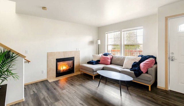 Homey White Center Abode