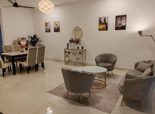 HomieDahlia Homestay Minimalist Live simply