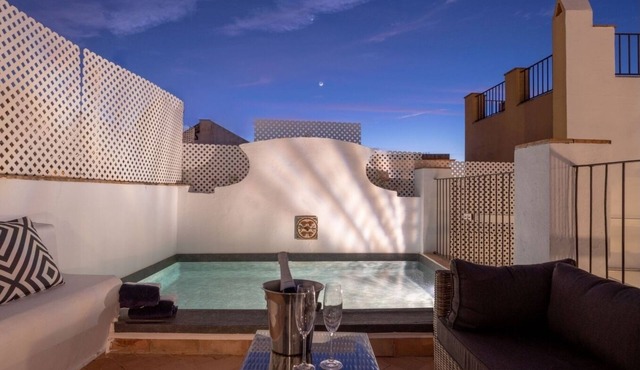 Hommyhomme Castellar Luxury