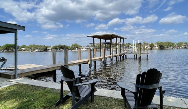 Homosassa River Camp - Waterfront Retreat on the Main River