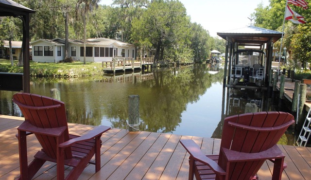 Homosassa Waterfront with boat dock deep-water canal