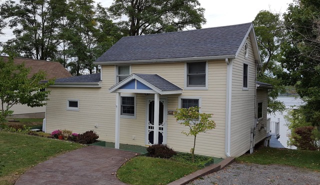 Honeoye Lake Front Cottage