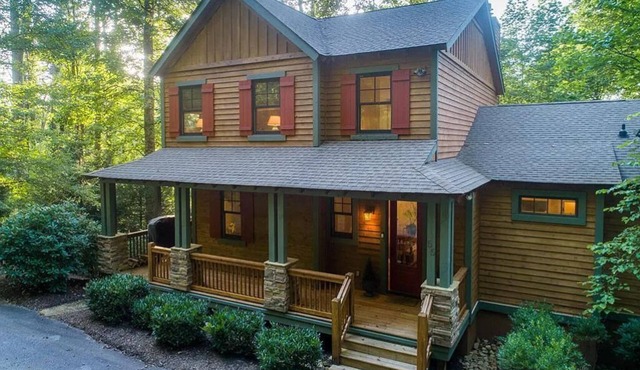 Honey Bear Hollow w/access to exclusive, world class Bear Lake Resort amenities