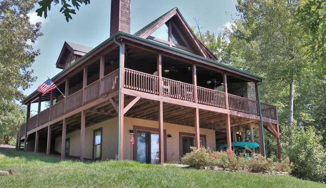 Honey Bee Hill by Carolina Properties - Mother's Day Getaway